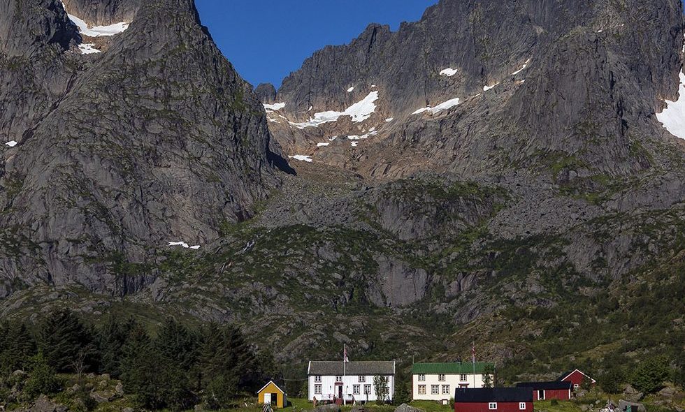 HYTTEFERIE: Det er stor rift om sommerhus og -hytter i Lofoten og andre steder. (Foto: Bjørn Moholdt)