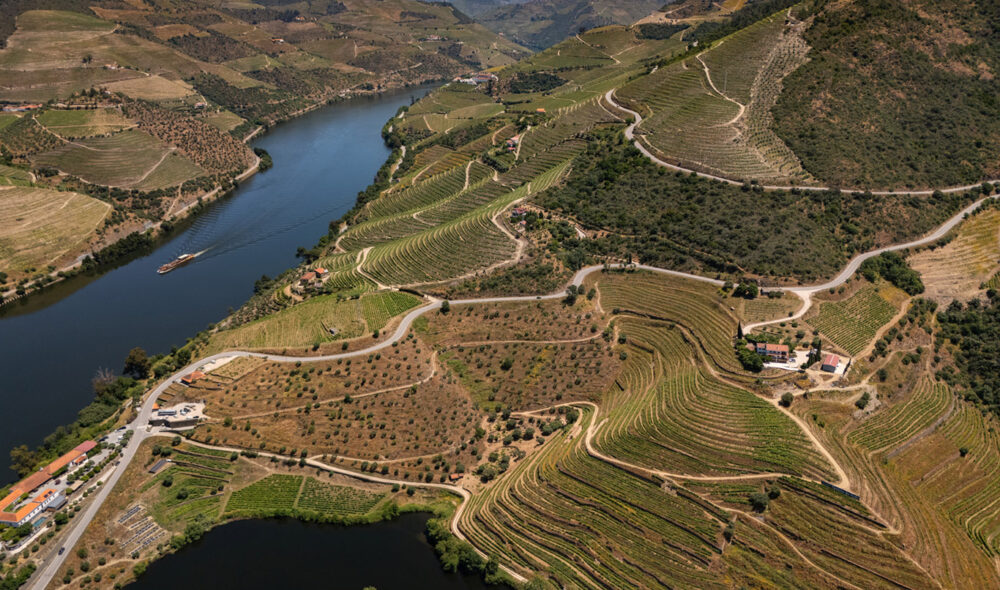DUOROALVEN: Det var britene som på grunn av lang transportvei skapte portvinen. Den ble fraktet ned floden, som har sin opprinnelse i Spania.