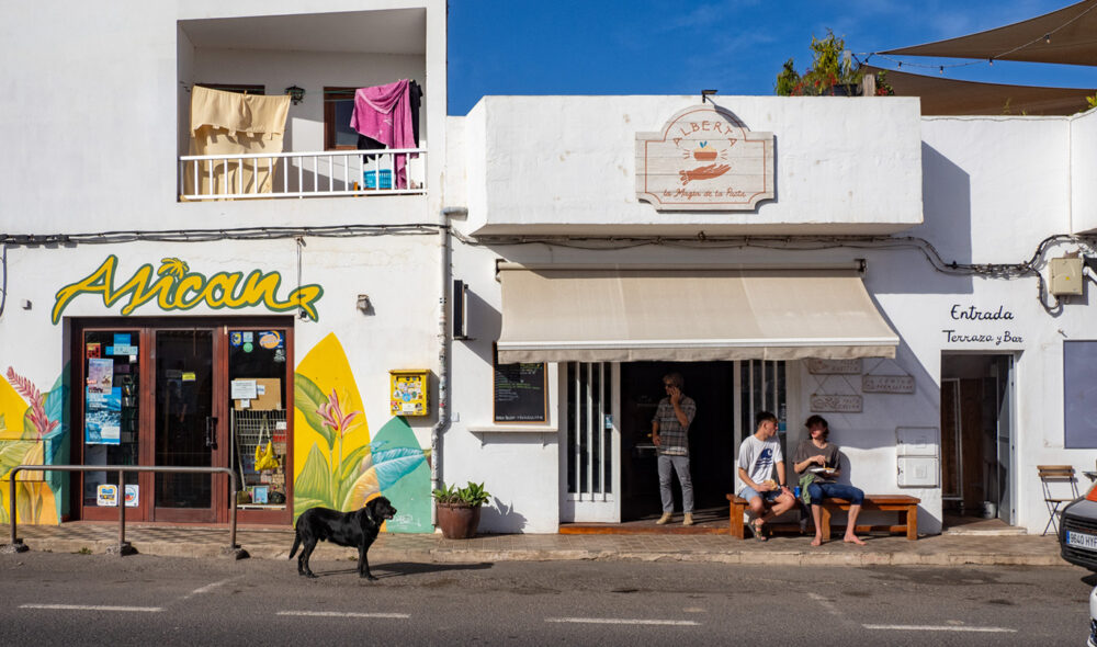 FARGERIKT: Fuerteventura er kjent for sine mange fargerike hus.