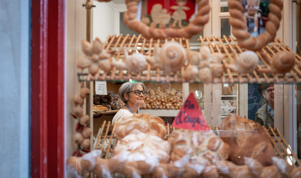 SØTSAK: Spanjolene elsker søtsaker, som i dette konditoriet i hjertet av den koselige byen Cardona.