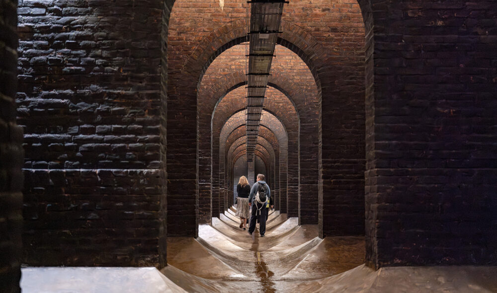 VANNTANKER: Inne i de enorme vannreservoarene under jorden i Žluty Kopec ikke langt fra Brnos historiske sentrum legges det idag blant annet opp til kunstutstillinger.