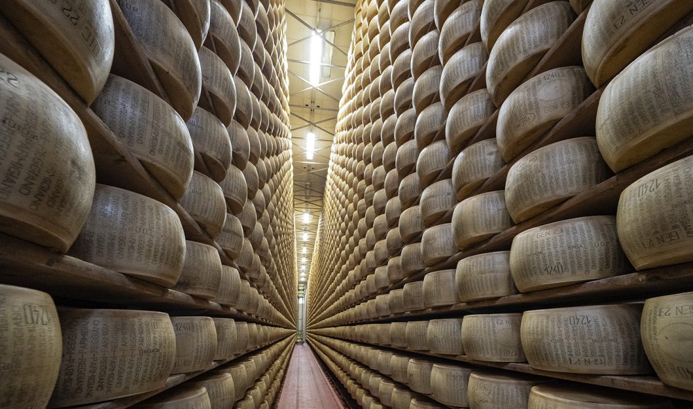 PARMESAN: Modena er ett av de fire områdene der det lages ekte Parmigiano Reggiano.